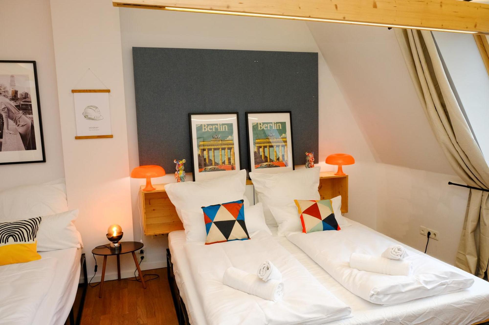 Appartement Roof&chill Loft I Overthetop 2-level I 170m2 I 2 Baeder I Bachelor I Familien I Gruppen I Events